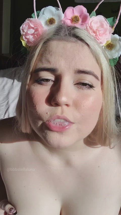 Cmon daddy, I know you want to glaze my face with your cum