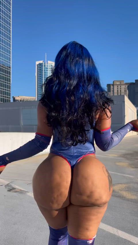 What spider verse is this? 😵‍💫🕸️🍑