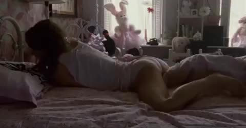 Natalie Portman masturbating has made me lose so much cum