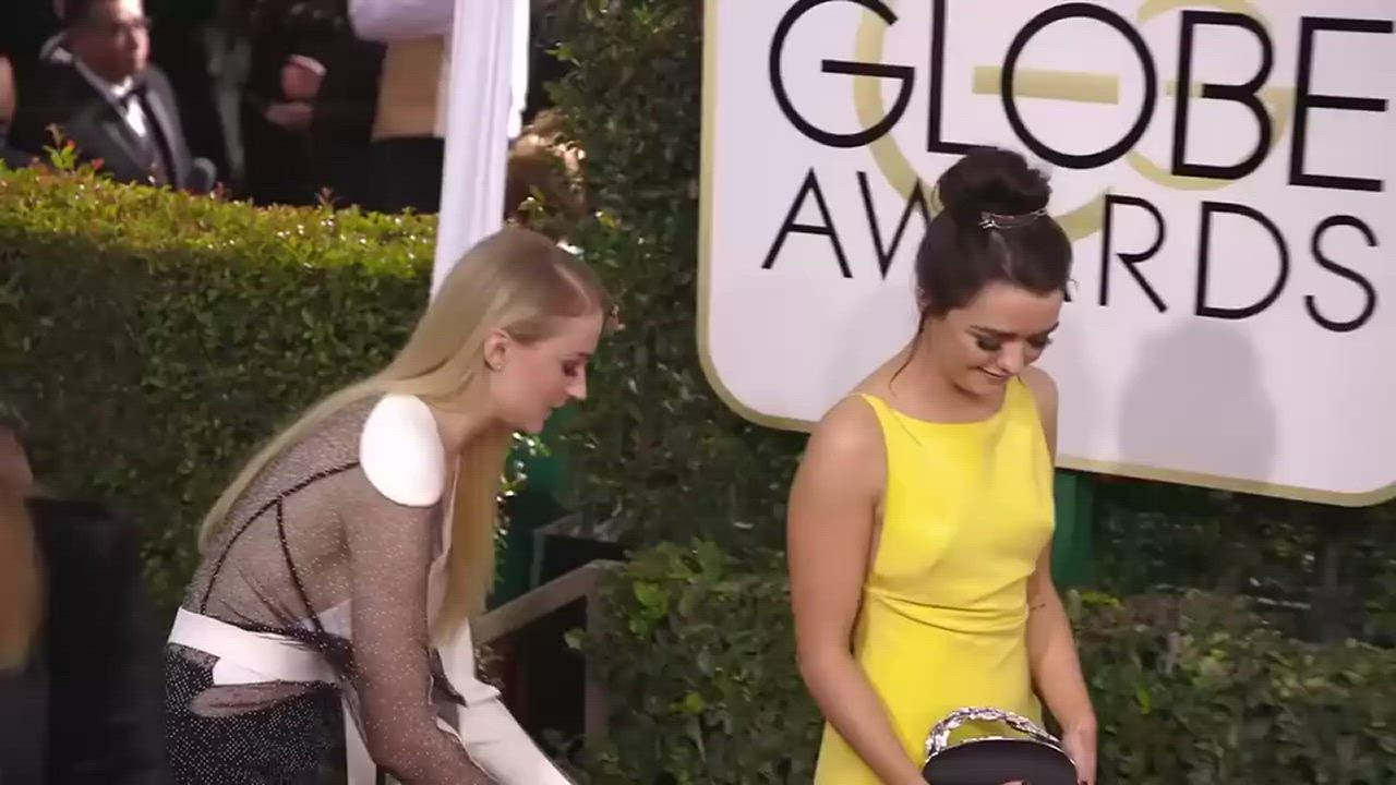 Celebrity Cute Sophie Turner gif