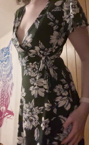 Take a peek under my dress 😘