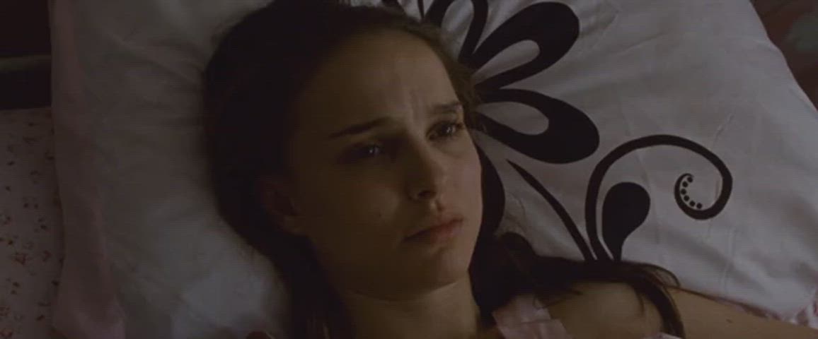 celebrity natalie portman sexy gif