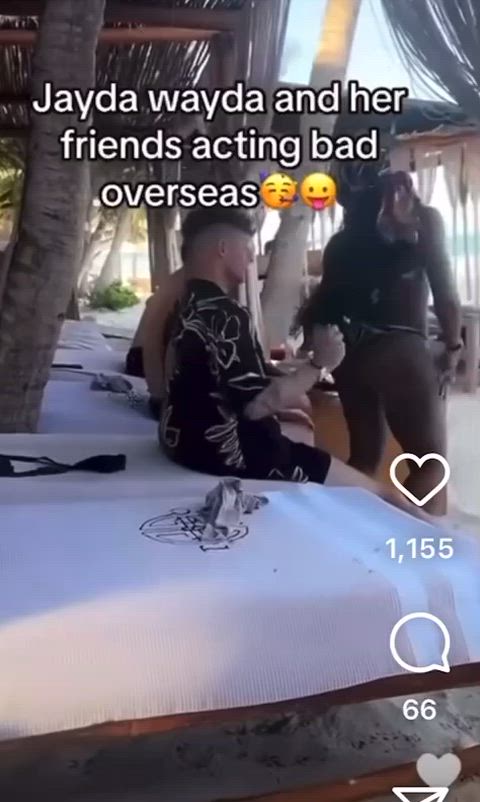 Lil baby’s bm turnin up on vacation. This guy was in the right place at the right