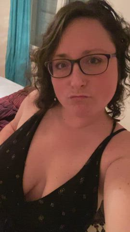 Anyone on here a fan of single curvy moms like me?