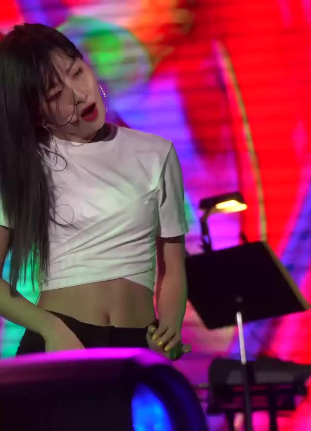 Bad Boy - Red Velvet #KTMF2018 (2160p 30fps VP9 LQ-128kbit AAC) seulgi part 1