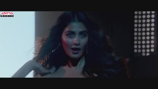 Pooja Hegde armpits