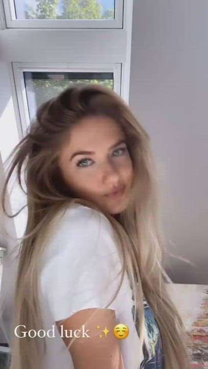 Blonde Kiss Mirror gif