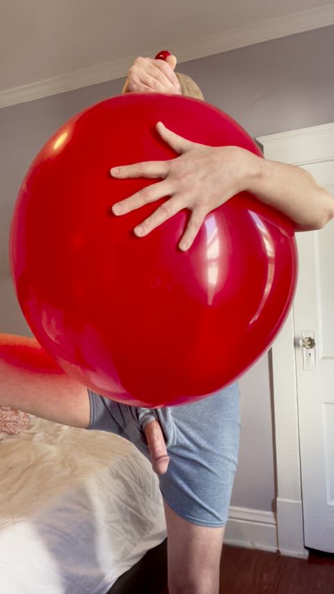 AGC Quick Clips: Once I get a Q24” balloon kinda big and tight, I love pressing