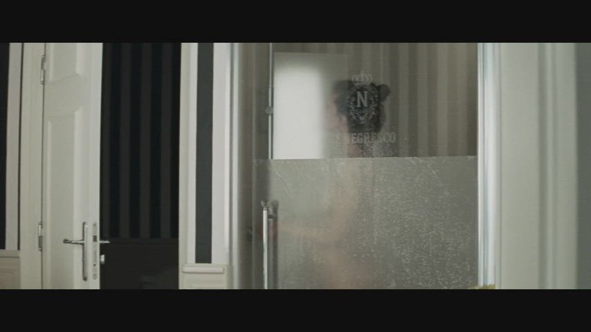 french nsfw shower gif