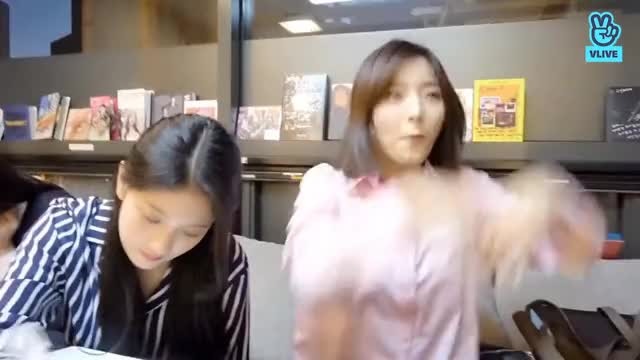 baerom fromis_9 kpop romsae saerom gif