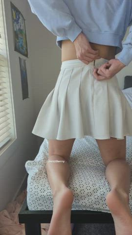 unzipping my skirt for you :)