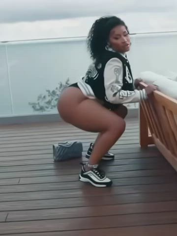 Ass in slowmotion