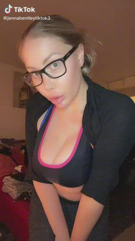 Cleavage Cum On Tits Facial Glasses Handjob Tease TikTok Tongue Fetish gif