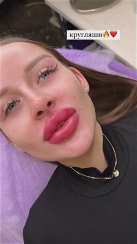 fake lips homemade lips selfie gif