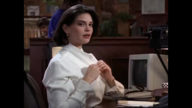 Teri Hatcher - Lois & Clark: The New Adventures of Superman, S01E10: Pheromone,