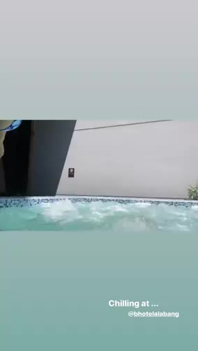 Maria Ozawa pool