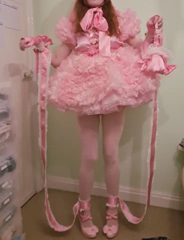 I finally have a 100% pink sissy outfit!