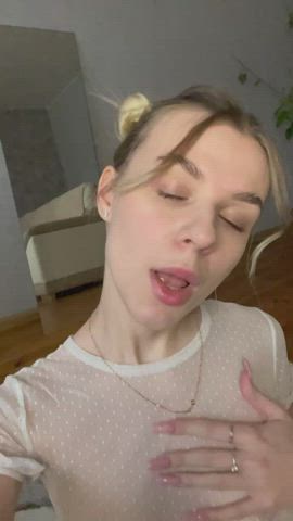 cute onlyfans teen gif