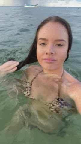 would you play with my boobs underwater like that.. or fukk me right away