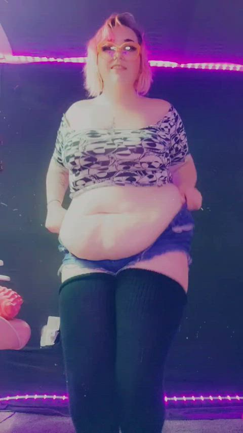 amateur bbw big tits booty bouncing tits curvy cute dancing goth tits gif