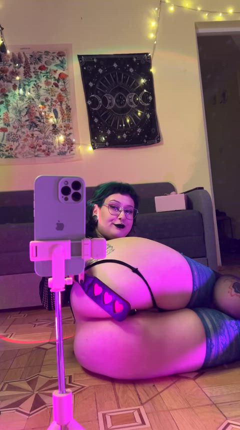 goth girl with plugged huge ass hits different, right