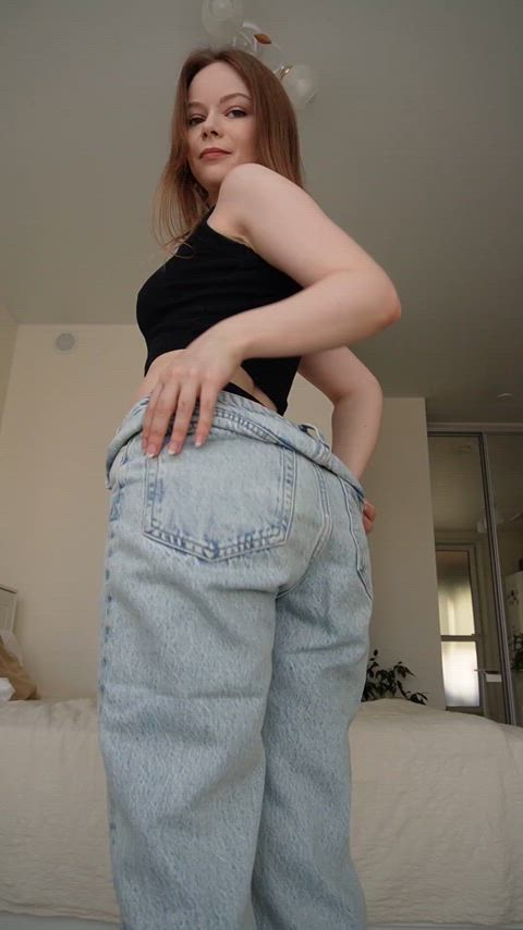 big ass jeans pawg gif