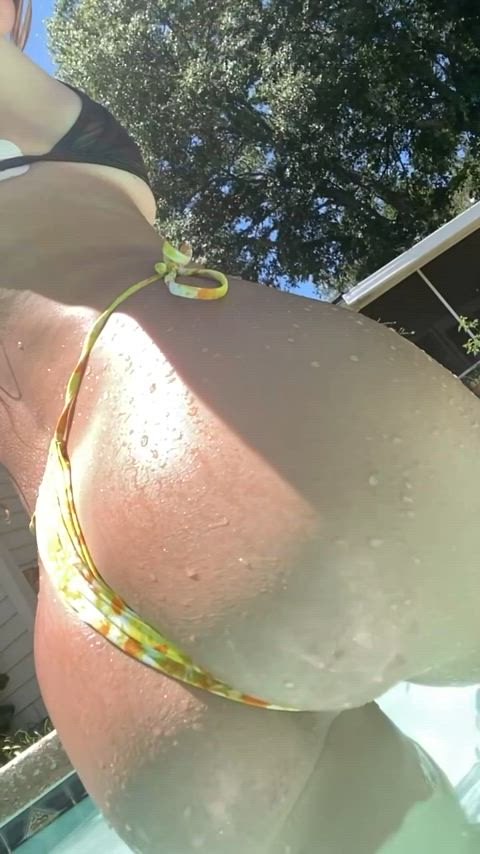 Your favorite poolside booty:)