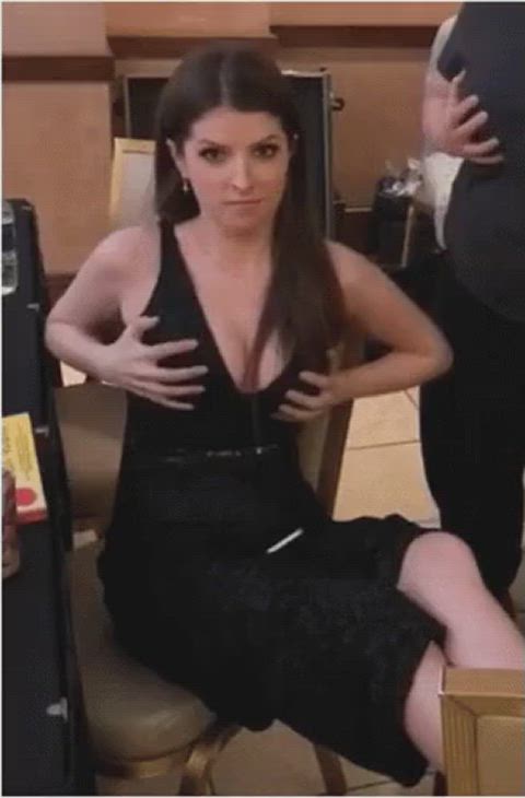 anna kendrick sexy tits gif