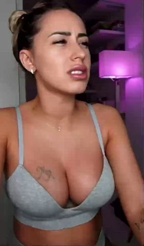 Big Ass Big Tits Boobs Bouncing Tits Lesbian Lips Natural Tits Webcam Wet Pussy gif