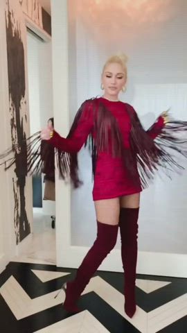 Gwen Stefani Legs Small Tits gif