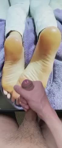 big dick cock feet feet fetish jerk off male masturbation nsfw soles gif