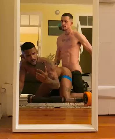 That’s how we workout at home 🥵