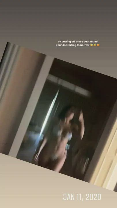 Kylie Jenner NSFW Nude gif