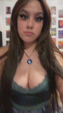 [kik] 22F - boyfriend is gone, so I wanna send you gooners all the slutty tiktokers