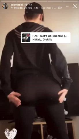 big ass booty bubble butt fake ass femboy gay jiggling slapping spanking gif