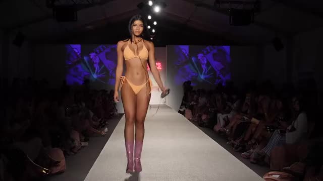 Views #261 - Yovanna Ventura