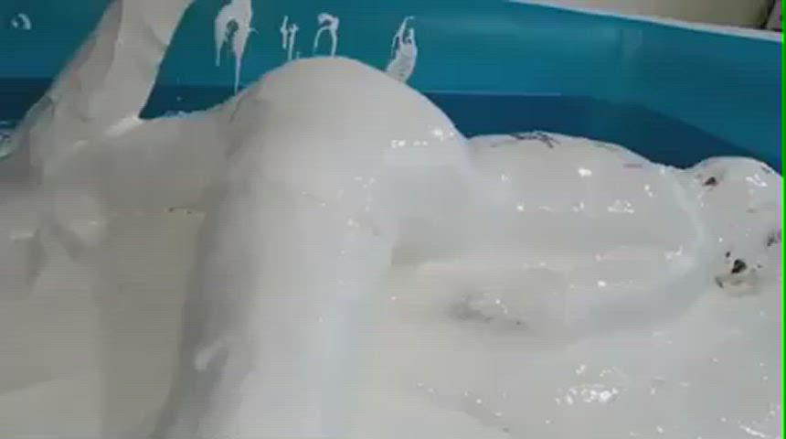 Masturbating in marshmallow fluff!