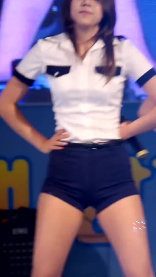 AOA Hyejeong's Thigh Gap Lead GFY