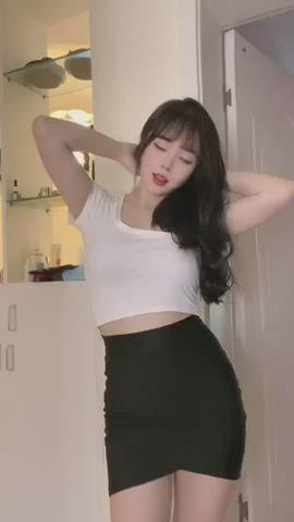 Asian Cute Dancing Model gif