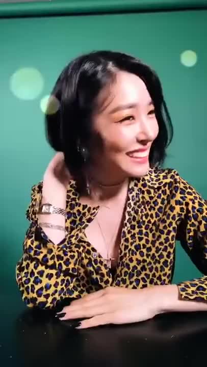 [181003] SNSD Tiffany Instagram Live 13