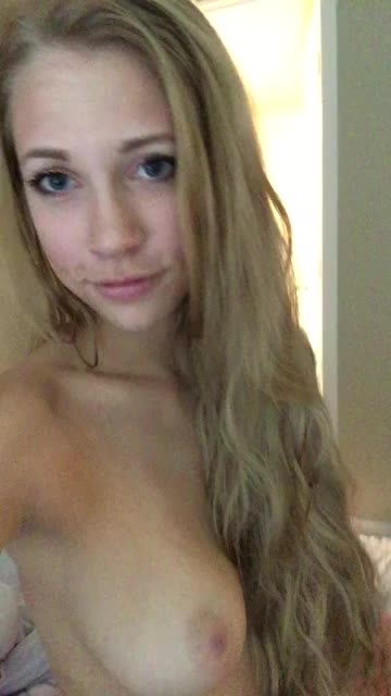 gorgeous blonde on snapchat - Videos - Pornhomemade