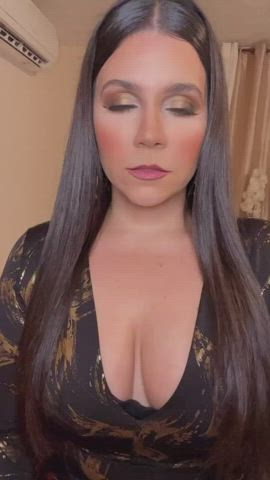 chubby cleavage latina thick gif