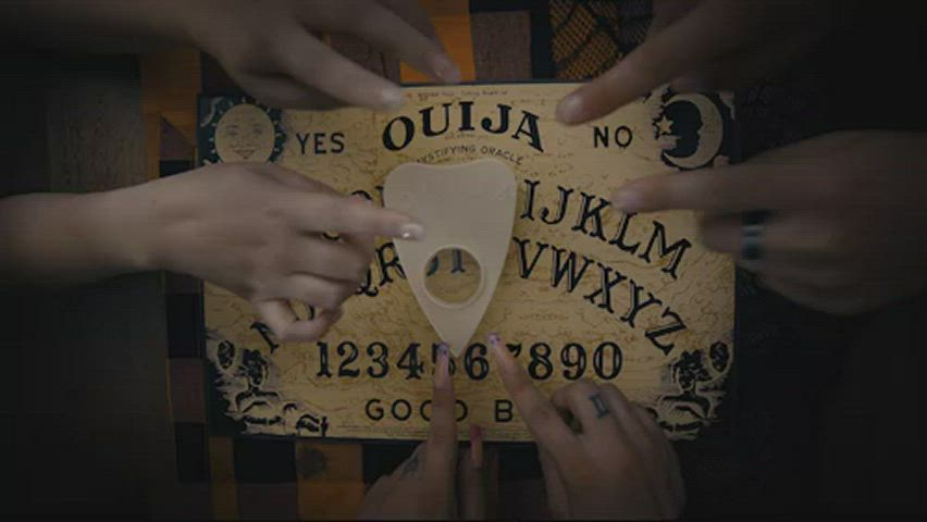 The Ouija Board - Serena Santos, Leana Lovings - B/S + B/S