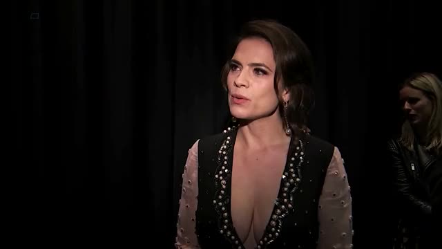 Hayley Atwell gif