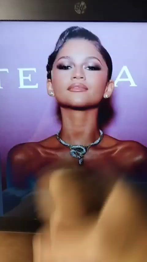 big dick boobs celebrity cum cumshot jerk off masturbating tits tribute zendaya gif