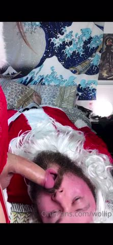 TS Wollip slapping Santa over and over again with her massive cock 😭