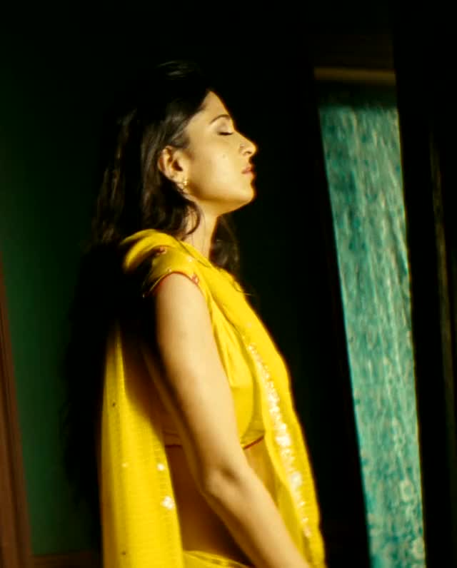 Anushka Shetty - Vedam - Emi Tellisi
