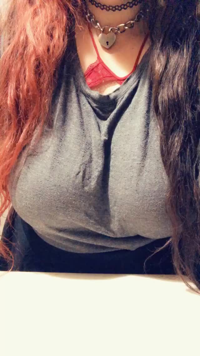 Quick titty drop before bed ?