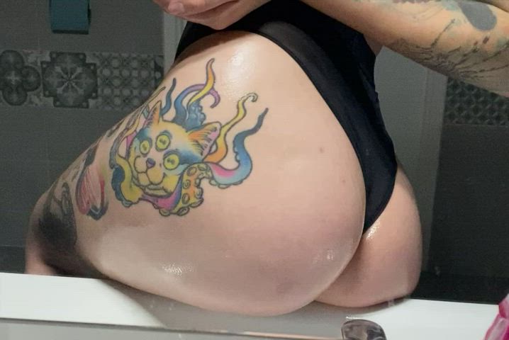 ass oil oiled onlyfans tattoo teen adorable-porn cute-little-butts gif