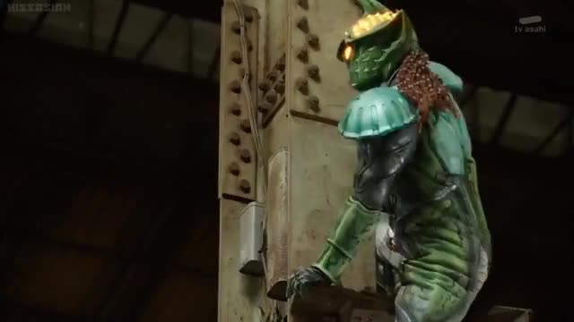 Kamen Rider Wizard blocks attack after it was fired